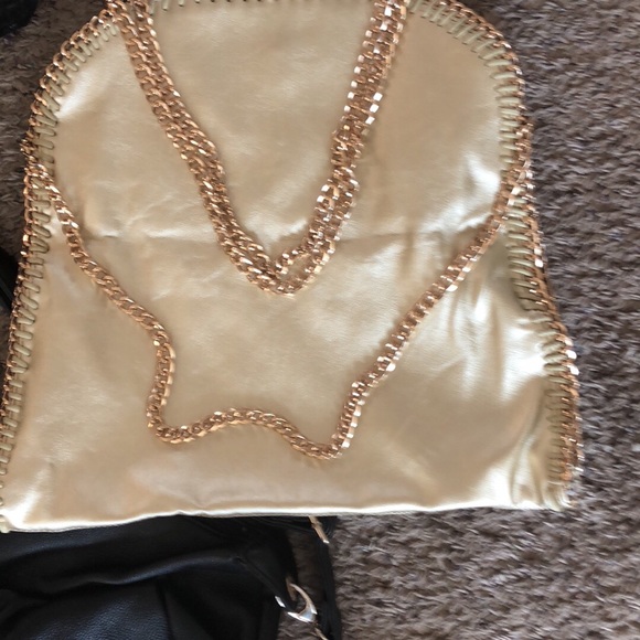 Purses - Picture 5 of 6